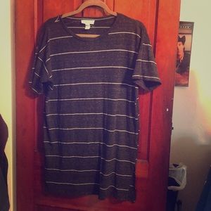 Black/grey striped t shirt dress